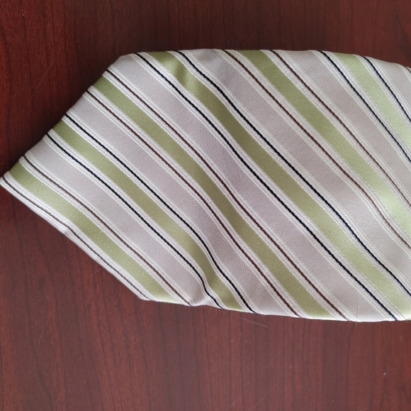 Silk tie by Le Chateau - Picture 5 of 5